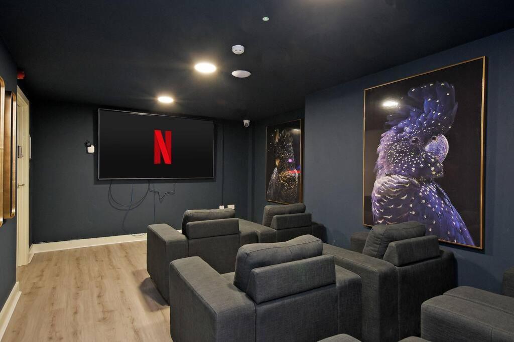 Perfectly Located City Centre Studio Apartment - West One With Free Wifi, Gym Access, Netflix เชฟฟิลด์ ภายนอก รูปภาพ